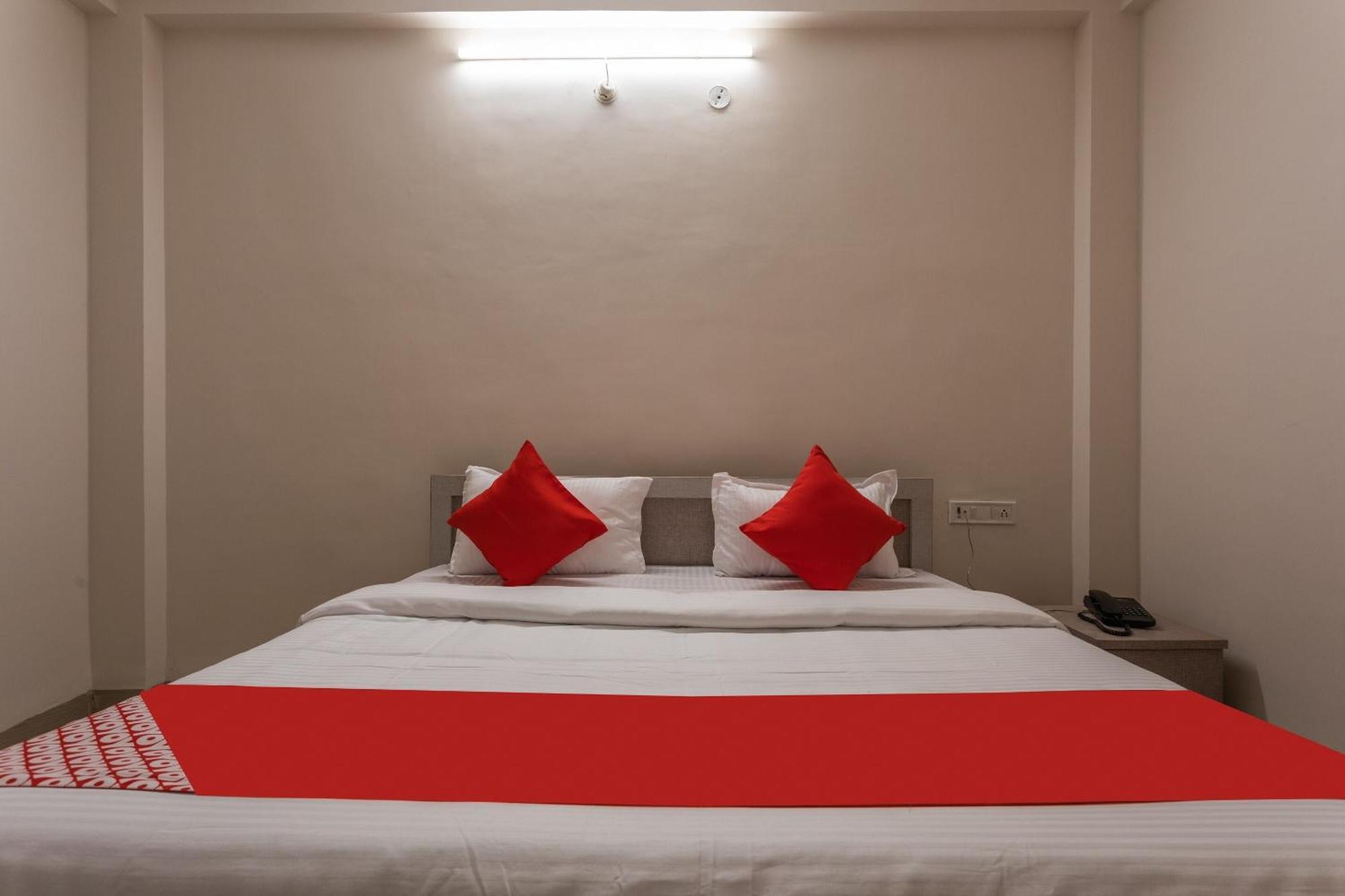 Hotel O Ocean Pearl Индаур Экстерьер фото